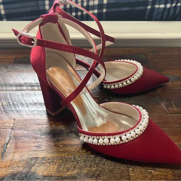 Satin Pointed Toe Pearl Jewelry Cross Strappy Chunky Heel Pumps - Picture 3 of 3